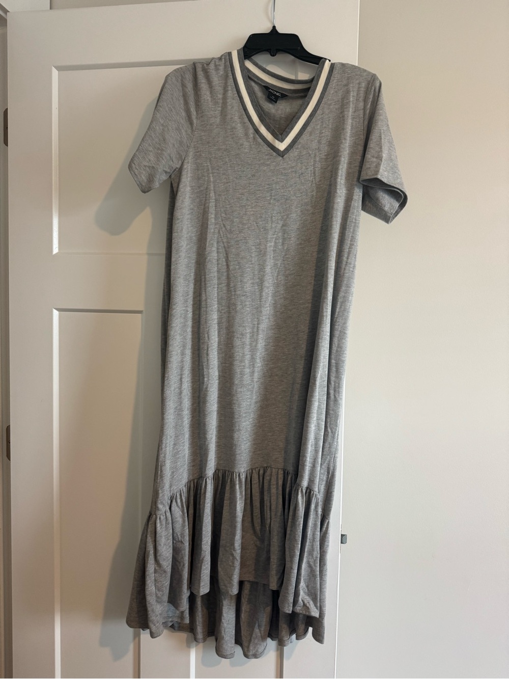 Monki Grey and White V-Neck Knit Dress